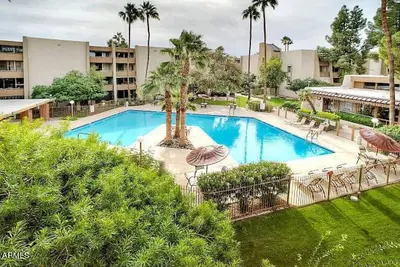 Image de Modern Beautiful Old Town Scottsdale Condo!