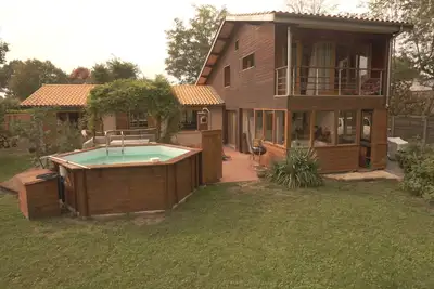 Image de Maison entière piscine spa et vidéoprojecteur