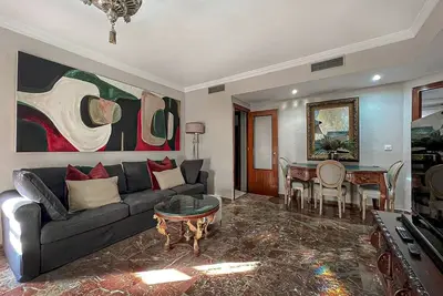 Apartamento de Estilo Clásico en el Centro