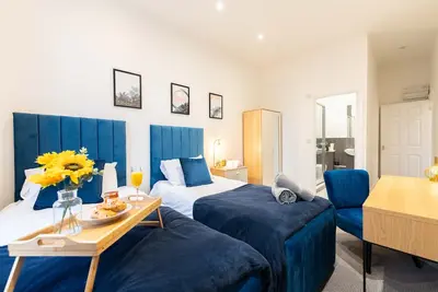 Image de 30% Off Monthly | Family & Work Stays - Contact us for better rates!