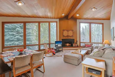 Image de Rmr: Kruse House in The Aspens\/Wilson, Wy