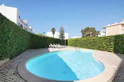 Image de Appartement \"Casa Dos Salgados\" avec piscine partagée, Wi-Fi et climatisation