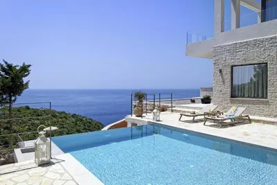 Image de Villa 'Celine Complex' avec vue sur la mer, Wi-Fi et climatisation