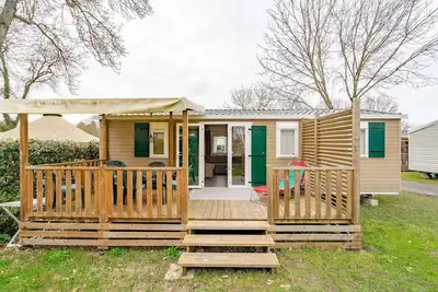 Image de Mobile Home 'O Petit Lieu' avec piscine partagée, Wi-Fi et climatisation