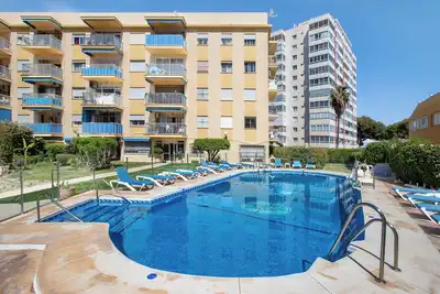 Image de Appartement 'Apartamento Benalmadena Playa' avec vue sur la mer, Wi-Fi et climatisation