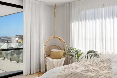 Image de Villa Catalina - Huge modern family home with pool, ocean views & close to beach