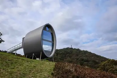 Image de Worlds only Sky Barrel on edge of Extinct Volcano