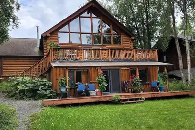 Image de Close to Soldotna, large home on the Kenai River. Sleeps 15, 7 bedrooms, 6 bath