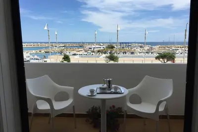 Image de The House By The Sea - Private Parking - Free Wifi