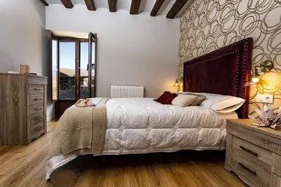 Image de El Auténtico Valle del Rioja :viñedos, Bodegas, historia. . . Calidad y Confort
