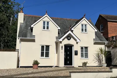 Image de Boutique coastal townhouse, parking & walking distance to beach, pets welcome