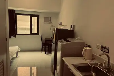 Image de Manila Bay Embassy Ocean View Room