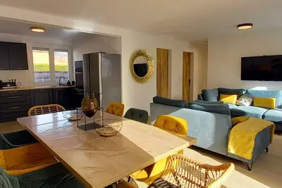 Image de Villa Rénovée 3 Chambres, Proche Plage avec WiFi, Ménage et Linge Inclus