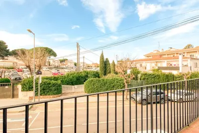 Image de Appartement 6 pers. au centre-ville : grande terrasse, barbecue, wifi, clim et parking