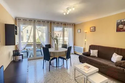 Image de Appartement F2 moderne à Lamalou-les-Bains, proche thermes, balcon, Wi-Fi, animaux acceptés