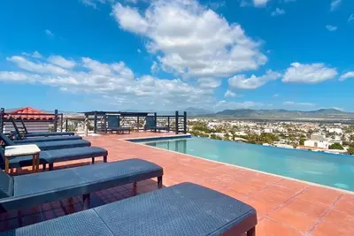 Image de \"Downtown Cabo Condo: 2br/2ba, Marina & Beach Walkable - Book Your Stay Now! \"