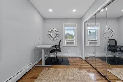 Image de Outstanding 3-bedroom house in Amityville