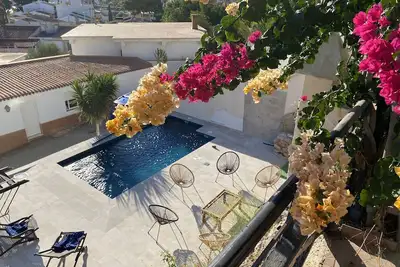 Image de À 3' de la plage jolie maison de 4 à 6 personnes récemment rénovée, piscine. . .