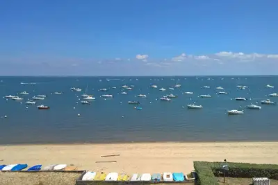 Image de Appartement T2 vue mer devant la plage à 2 pas du port et des commerces