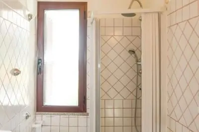 Image de 1 Bedroom Apartment in Tower of Bari