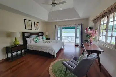 Image de The perfect tropical getaway for couples, families and friends!