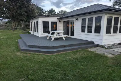 Image de Lakefront cottage in Prince Edward County