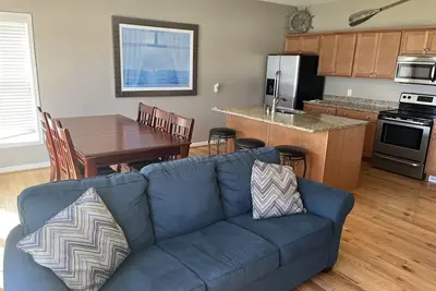 Image de Three Schooners Landing - Middle Condo