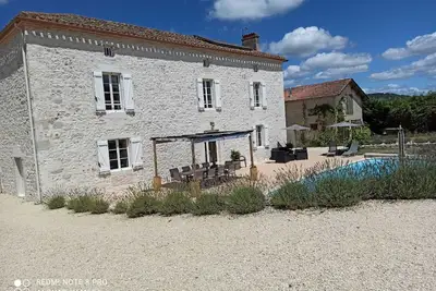 Image de Gîte avec piscine