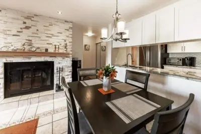 Image de #461 Cozy & Confy Condo Near Metro Honore-Beaugrand