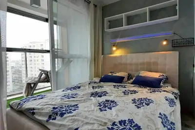 Image de Spacious and quiet apartment near metro station. Perfect for family.