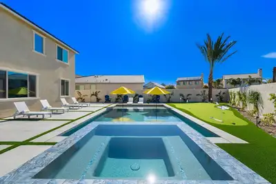 Image de Casa Negra w/Pool, Spa & more! Close to Festivals!