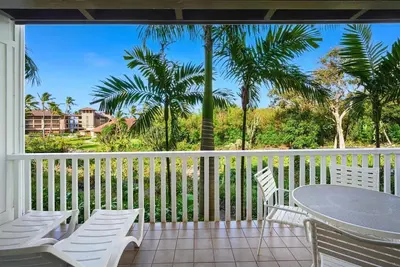 Image de Sunny Poipu Condo w/ A/C close to Beach. Moir Garden and Partial Ocean View #301