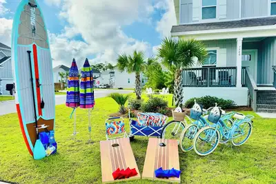 Image de Perdido Key Home WhoopSeaDaisy \n2 King Suites, Fire Pit, Bikes, Kids playroom