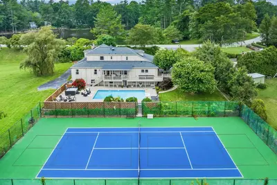 Image de Golf Course Getaway: Pickleball/Tennis/Pool/Hot Tub/Fire Pit