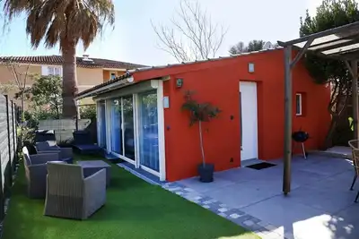 Image de Petite maisonnette au pied du Fort de six fours