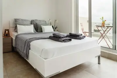 Image de Stunning 1bdr Sliema Center Penthouse! Near Pool!