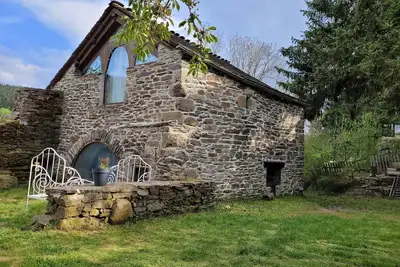 Image de Maison de vacances face au Mont Lozère au milieu des bois