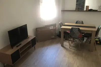 Image de À 3 min de l'usine Fragonard et la Place aux Aires. Appartement cosy et charmant