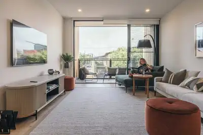 Image de Lusso - Rooftop Views 3br, 3bth, 4 Level Townhouse