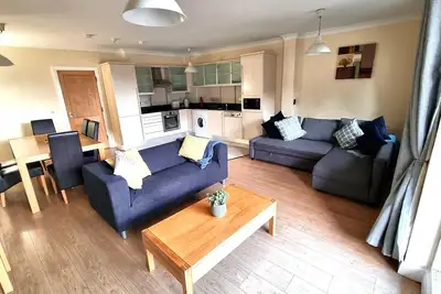 Image de Spacious 2 Bedroom Apartment with Balcony. Early check-in