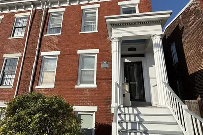 Image de Historic Richmond 2 bedroom townhouse; the heart of Church Hill. June/July 2025