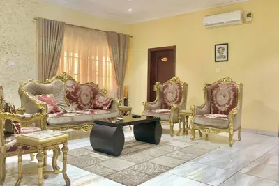 Image de The Golden Suite 15 mins from the airport for family, friends and Office Works