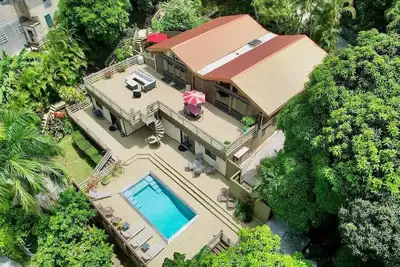 Image de Amazing Tri-Plex Style House with Pool in St Thomas-Northside