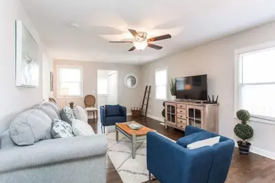 Image de Great For Families Dt Libertyville near Naval Base