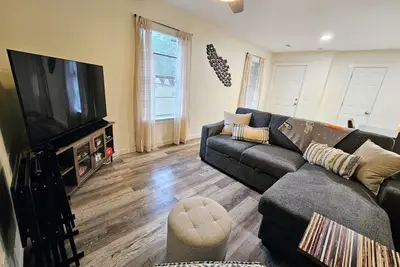 Image de Madrona's Cottage A- Clean, well stocked, and comfortable