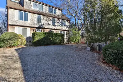 Image de Secluded 2br With Large Bonus Room/3ba Townhome Very Short Walk to Town Center