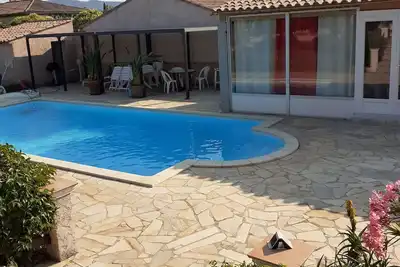 Image de Joli T1 Avec Piscine et Parking Privé