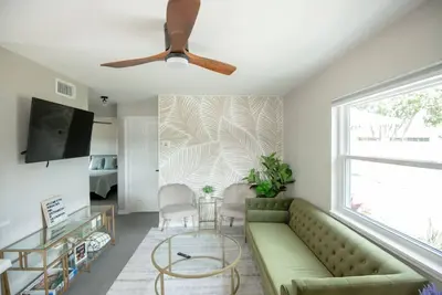Image de Buchanon Bungalows Palm Suite