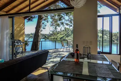 Image de Chalet au Lac avec Spa