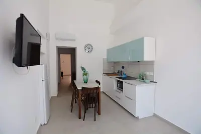 Casa Ortensia, cozy ground-floor apartment 2 minutes from the beach.